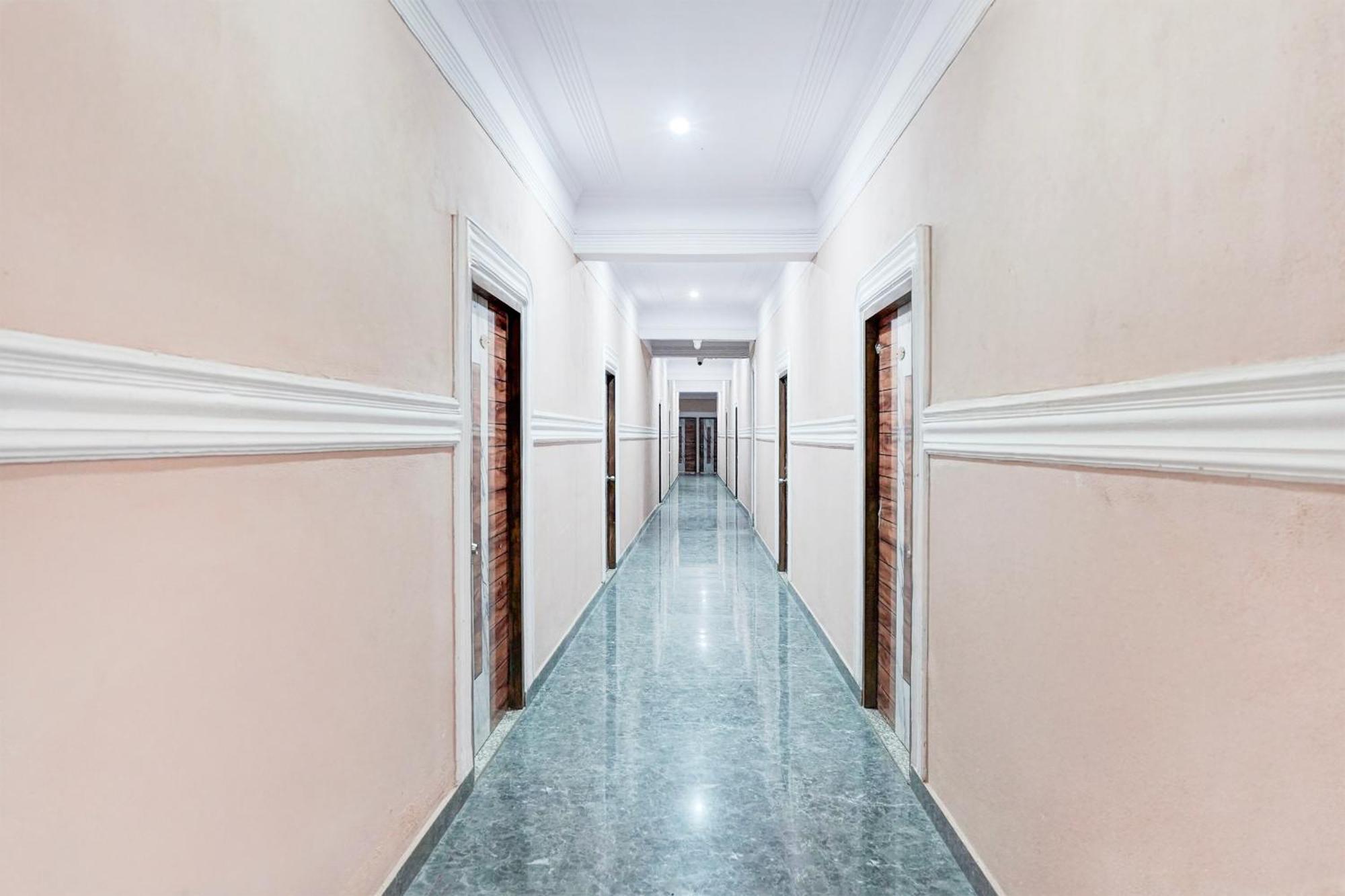 Collection O Shandilya Grand Residency Большая Нойда Экстерьер фото